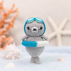 MeWaii®Crochet Axolotl And Seal  Crochet Kit for Beginners with Easy Peasy Yarn